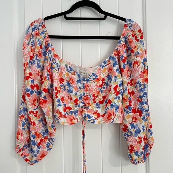 l*space Tops - NWT L*Space Long Sleeves Cropped Floral Farryn Top